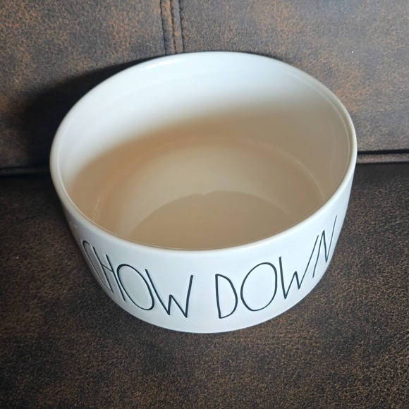 🐾 Rae Dunn CHOW DOWN Bowl 🐾 - Picture 3 of 6